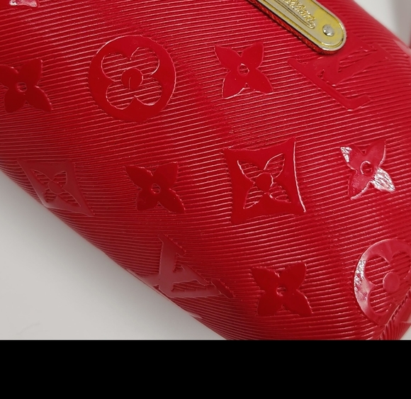 Free w/ Purchase Red Wristlet - Picture 4 of 9